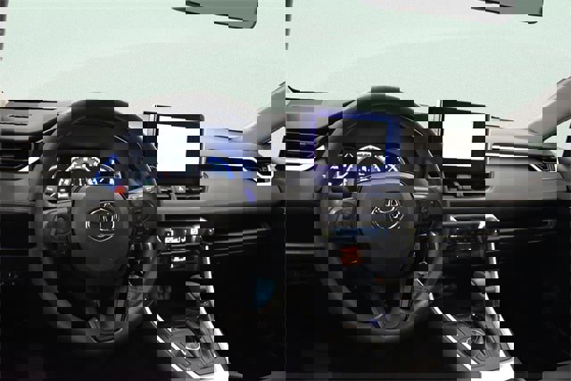 Used 2025 Toyota RAV4 LE image 25