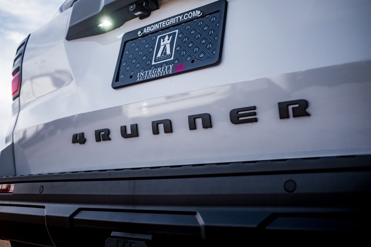 Used 2025 Toyota 4Runner TRD Off-Road Premium image 12