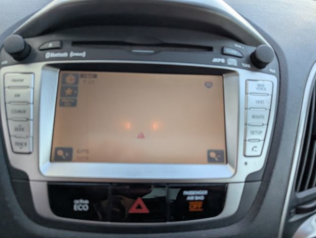 Used 2012 Hyundai Tucson Limited w/ Premium Pkg image 4