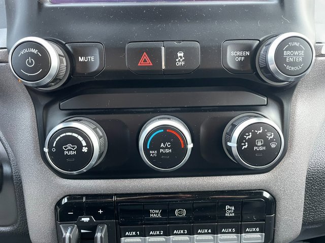 Used 2019 RAM 3500 Tradesman image 24