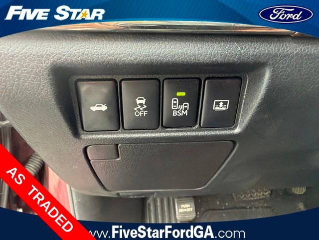 Used 2015 Toyota Avalon Limited FWD image 16