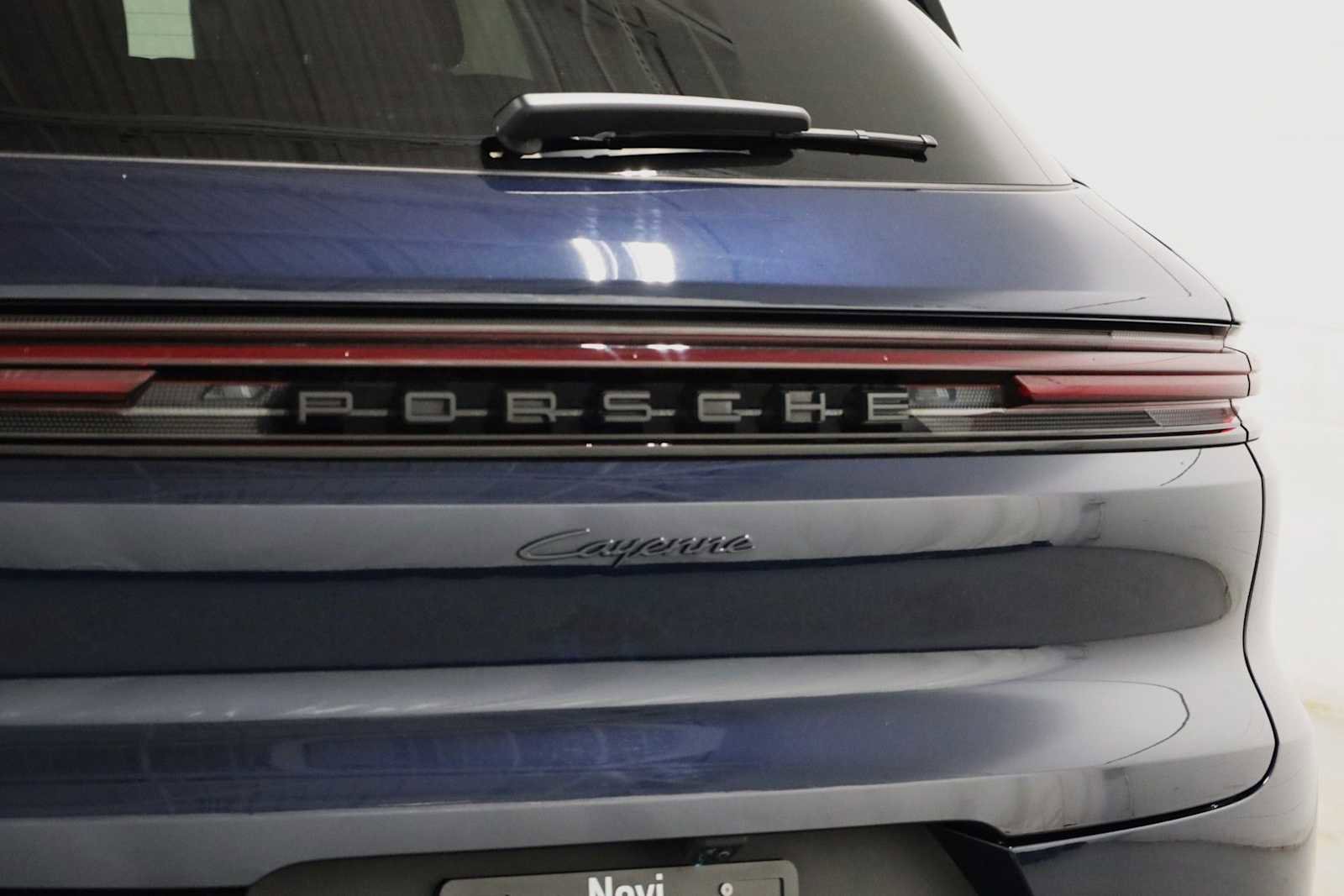 Certified 2025 Porsche Cayenne image 8