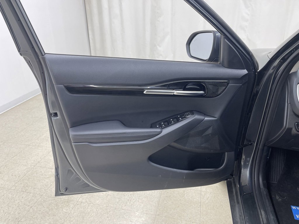 Used 2023 Kia Seltos EX image 17