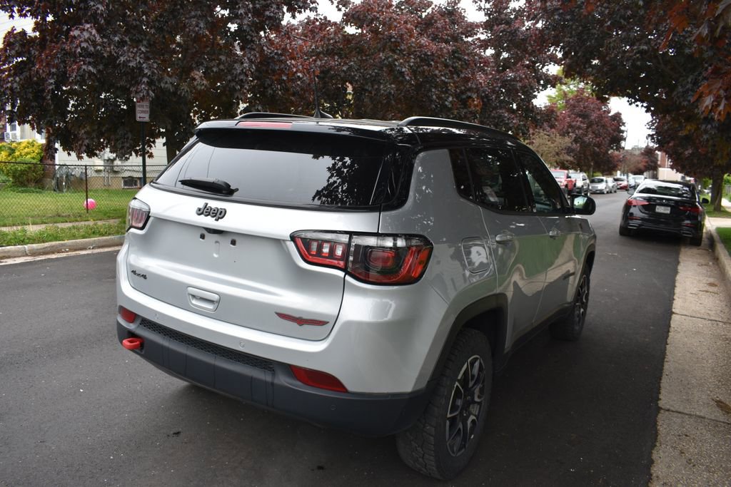 Used 2025 Jeep Compass Trailhawk AWD/4WD image 5