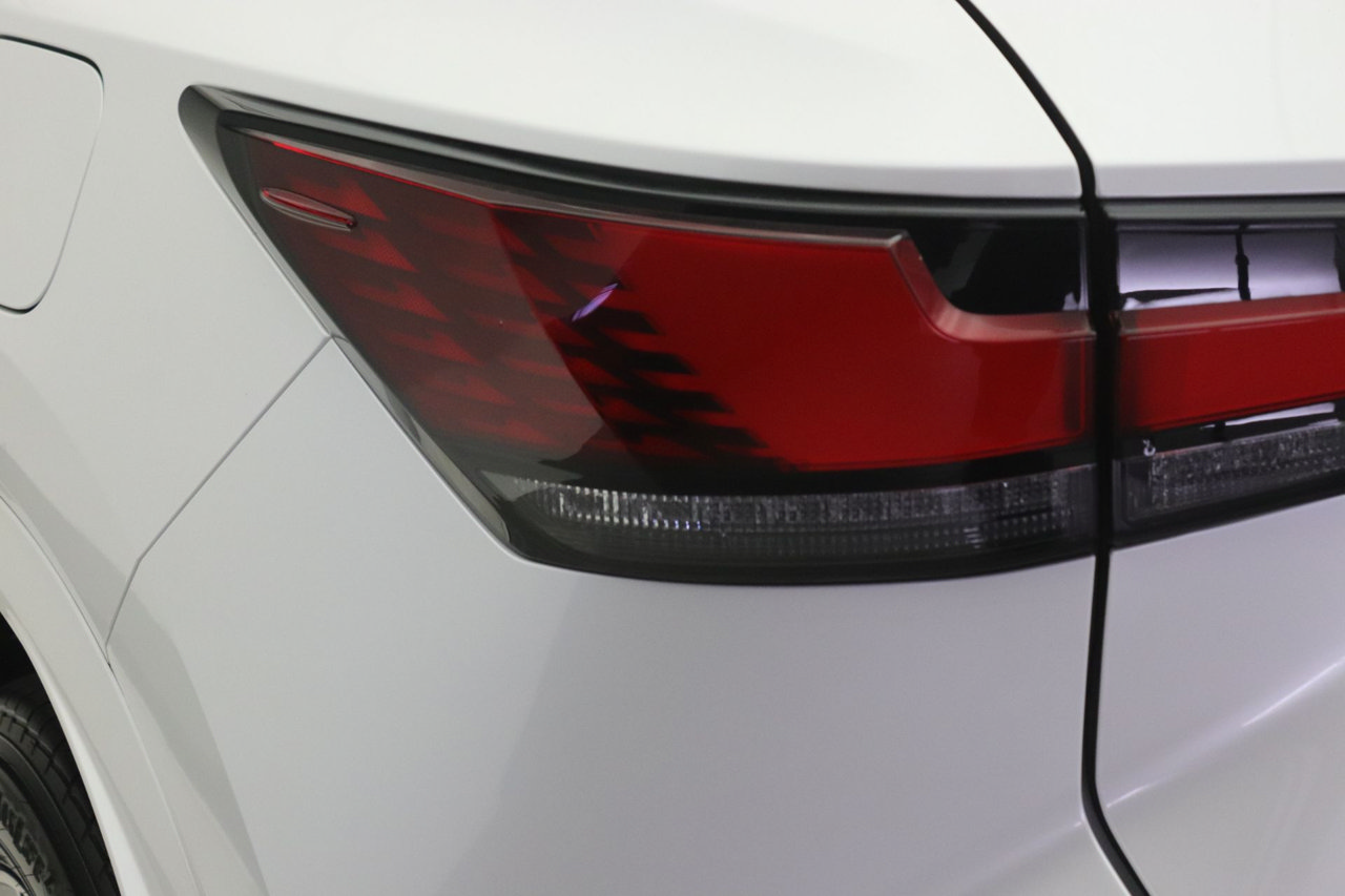 Used 2024 Lexus RX 350 FWD w/ Technology Package image 18