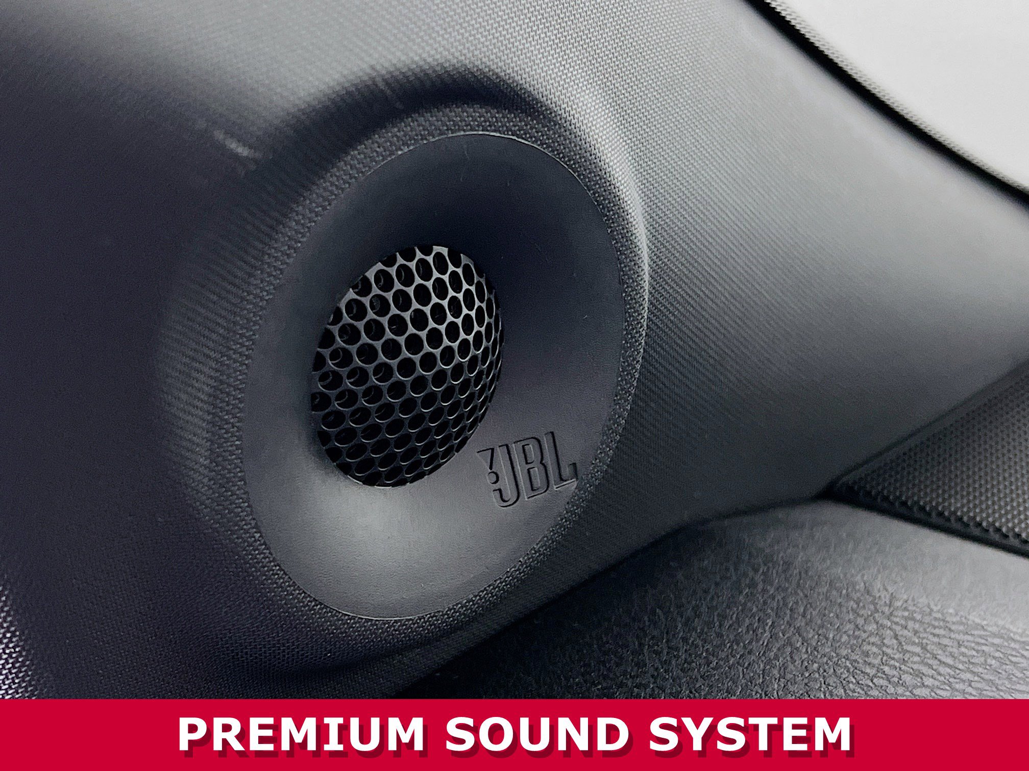 Used 2023 Toyota Sienna Limited image 22