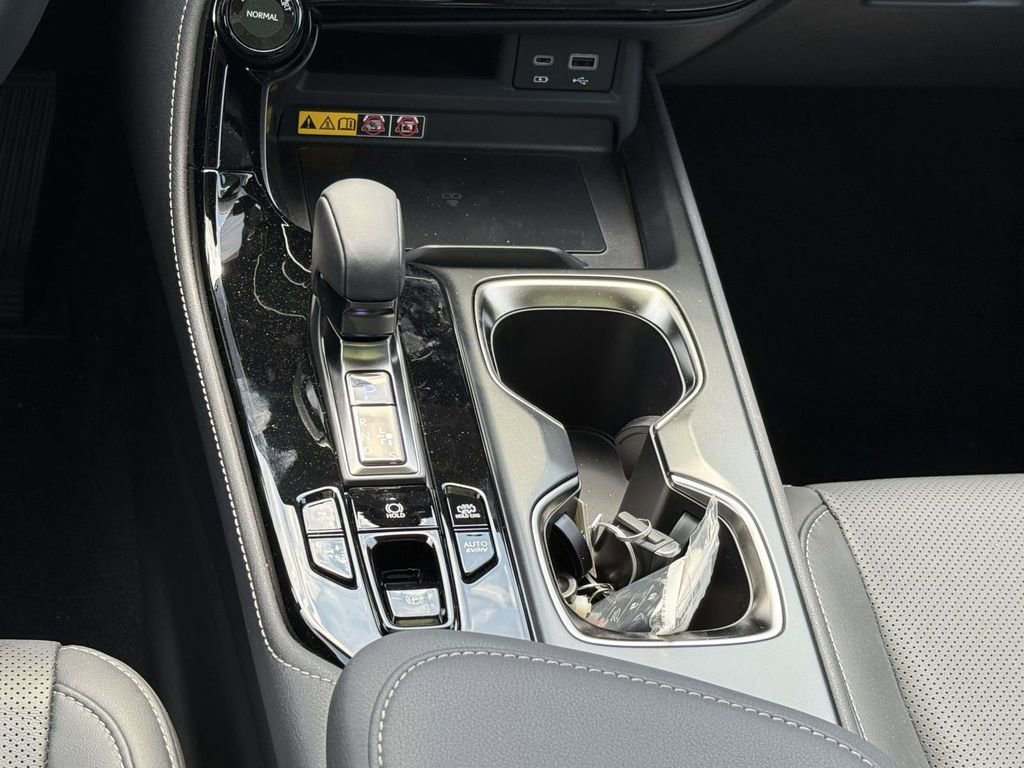 Used 2026 Lexus NX 450h+ AWD w/ Accessory Package (2T) image 18