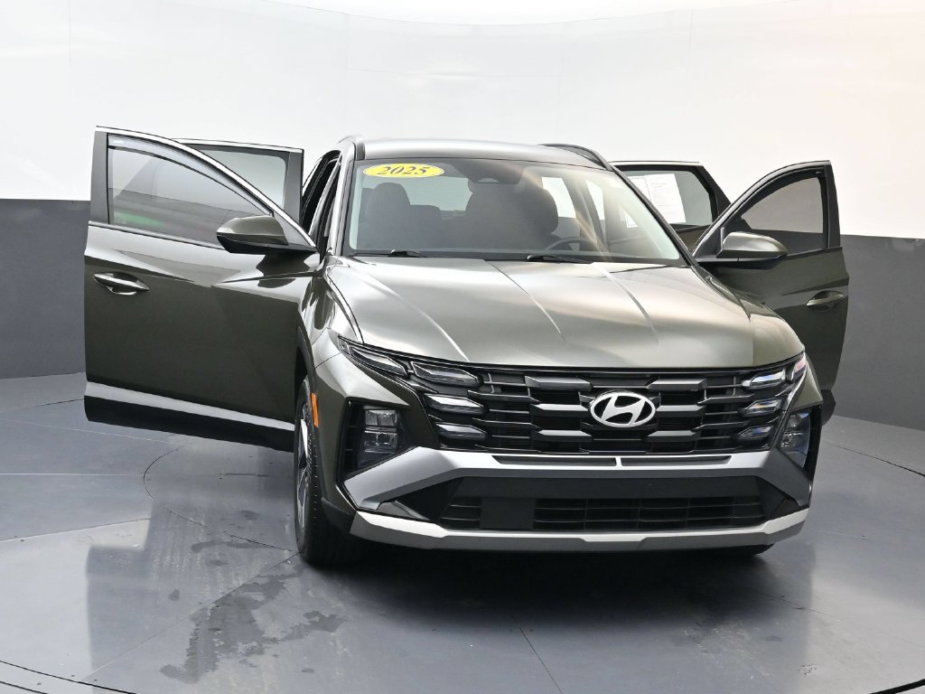 Used 2025 Hyundai Tucson SEL FWD image 30