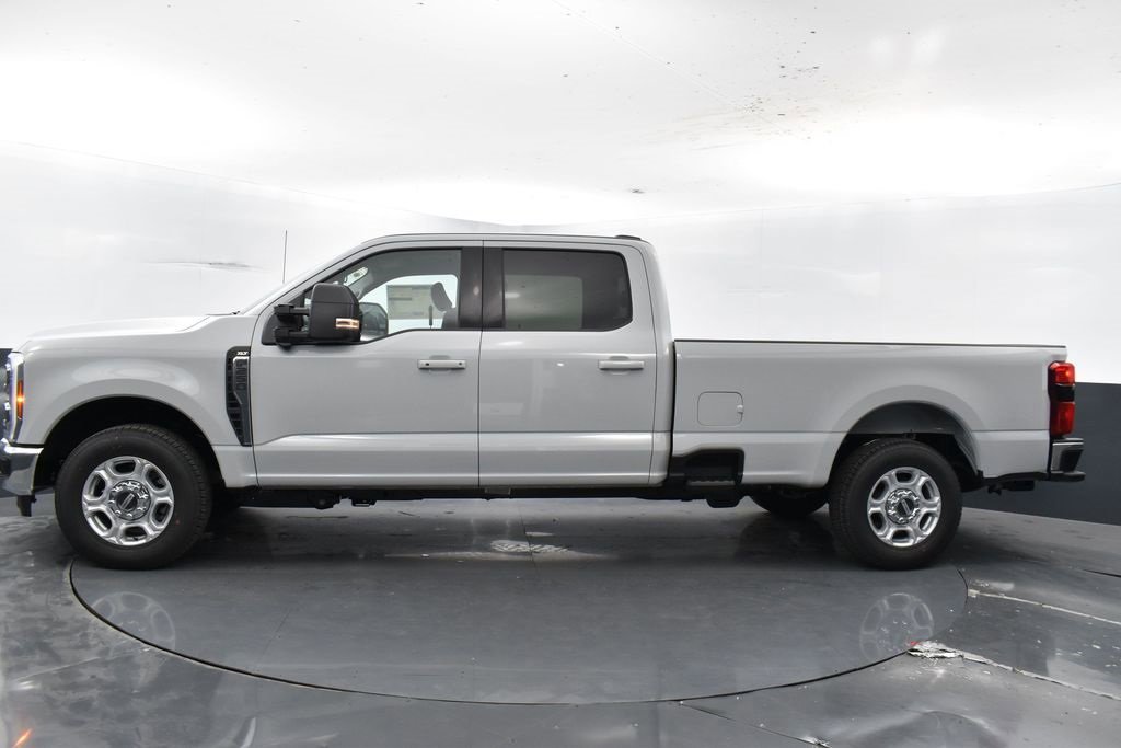 New 2026 Ford F250 XLT w/ XLT Premium Package image 9