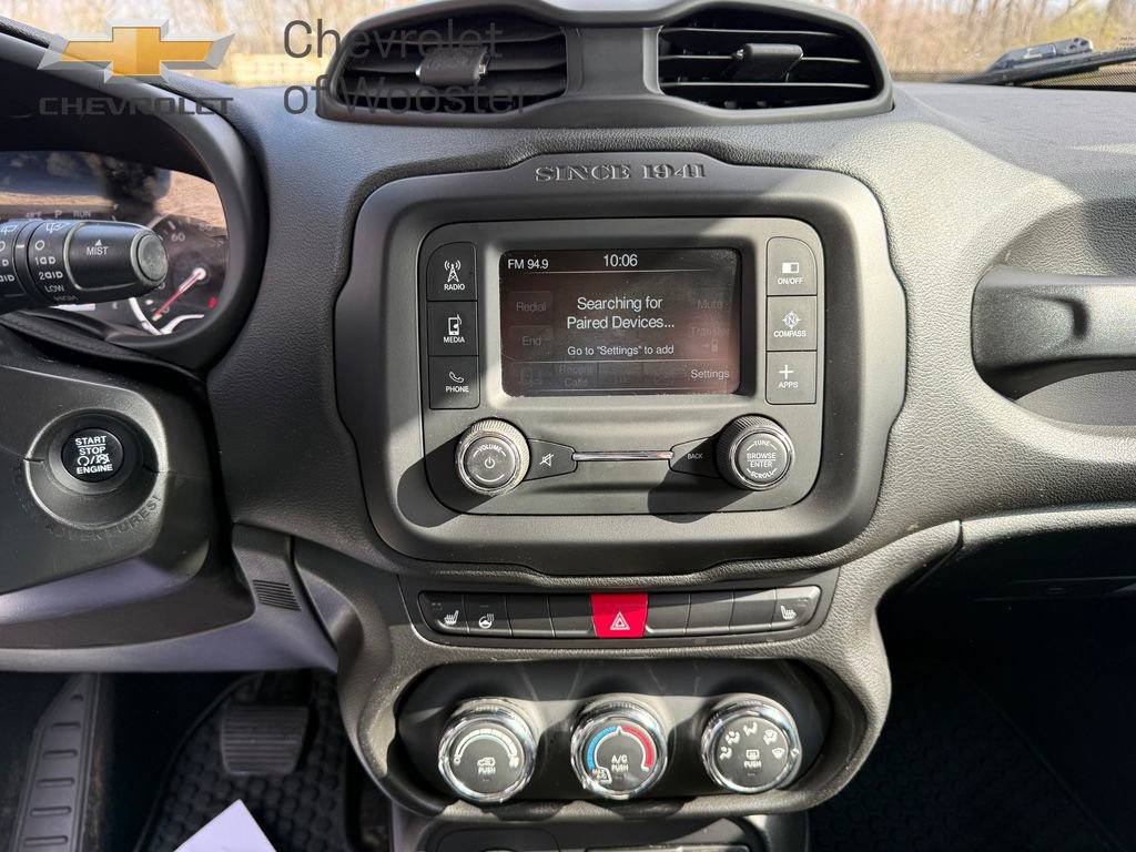 Used 2017 Jeep Renegade Latitude w/ Cold Weather Group image 14