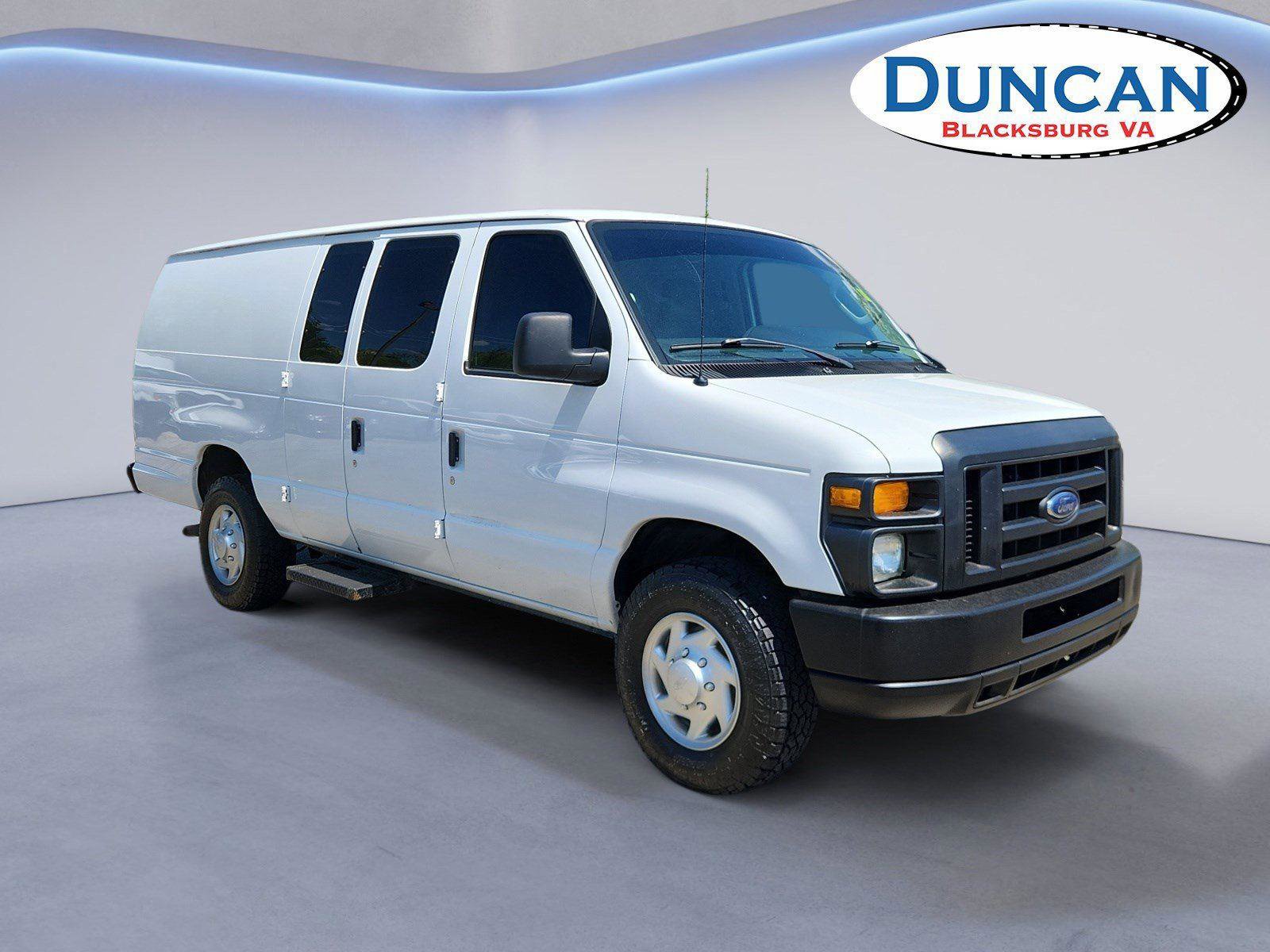 Used 2011 Ford E-350 and Econoline 350 Extended Super Duty w/ PWR Group