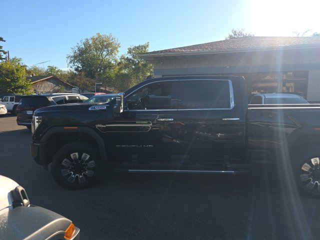 Used 2025 GMC Sierra 2500 Denali w/ Denali Reserve Package AWD/4WD image 23