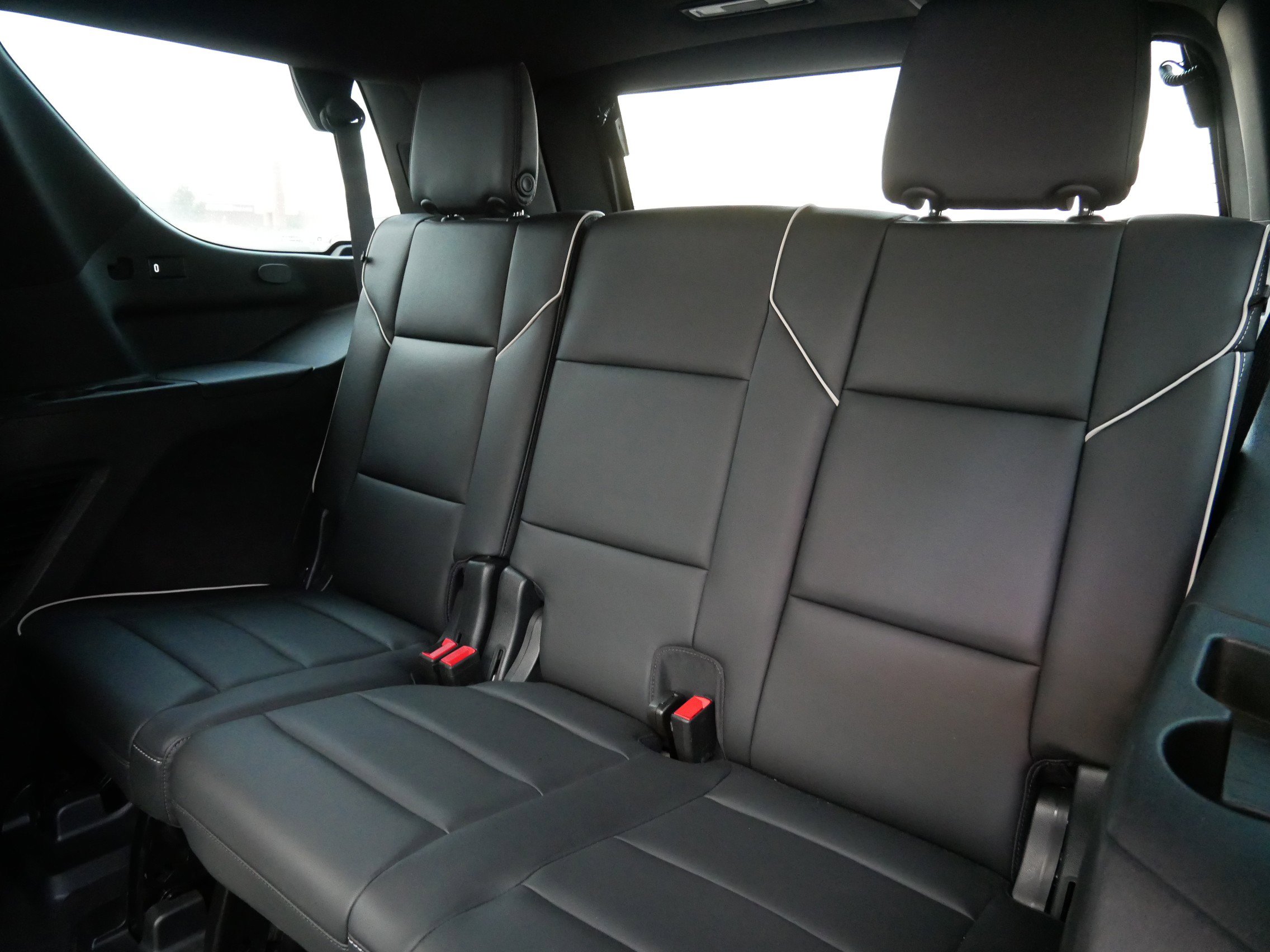 Used 2023 Cadillac Escalade Premium Luxury w/ Performance Package image 11