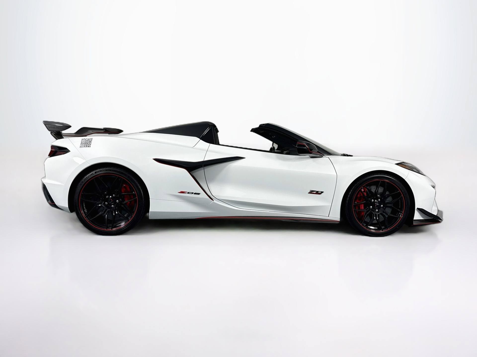 Used 2025 Chevrolet Corvette Z06 w/ Z07 Performance Package RWD image 10