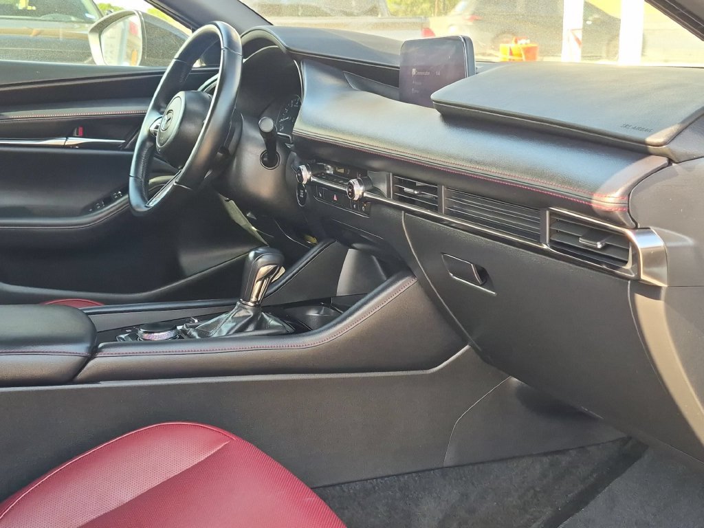 Used 2026 MAZDA MAZDA3 Carbon AWD/4WD image 32