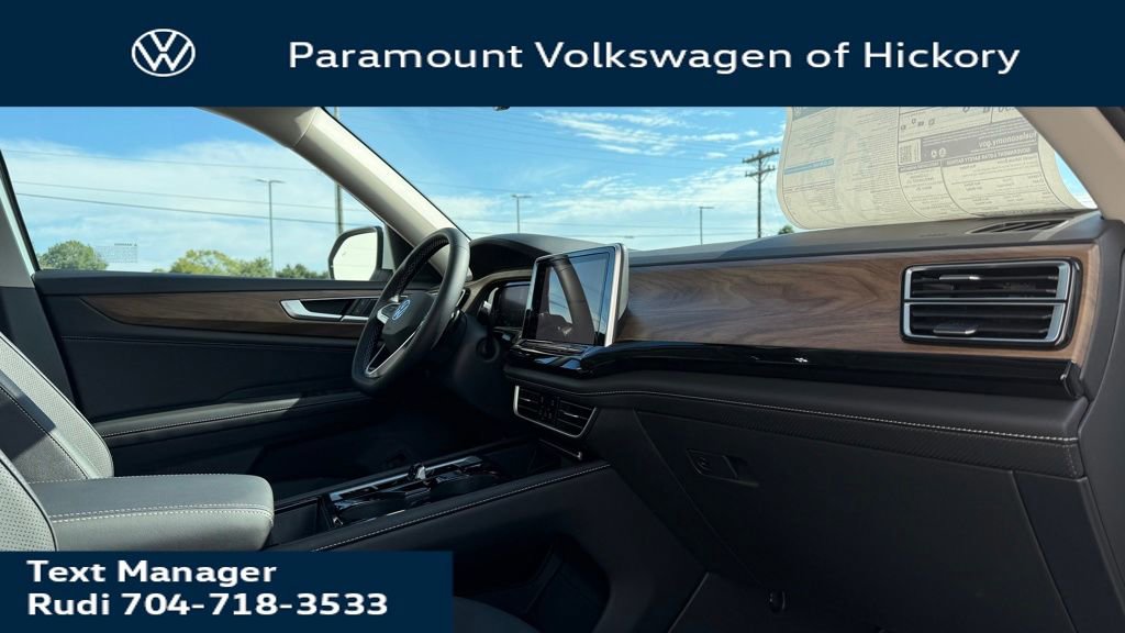 New 2026 Volkswagen Atlas SE image 32