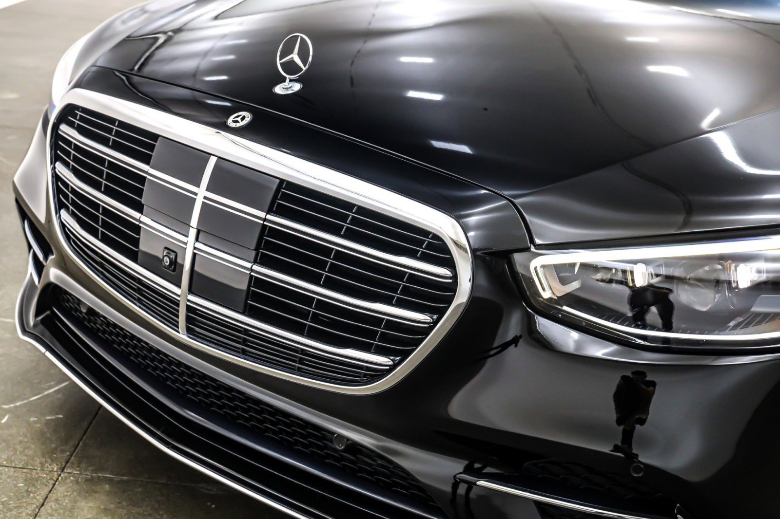 Certified 2023 Mercedes-Benz S 500 S 500 4MATIC Sedan image 15