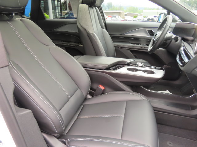 Certified 2024 Cadillac Lyriq Tech AWD/4WD image 45