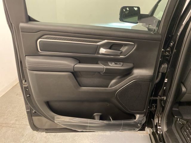 New 2026 RAM 1500 4x4 Crew Cab image 22