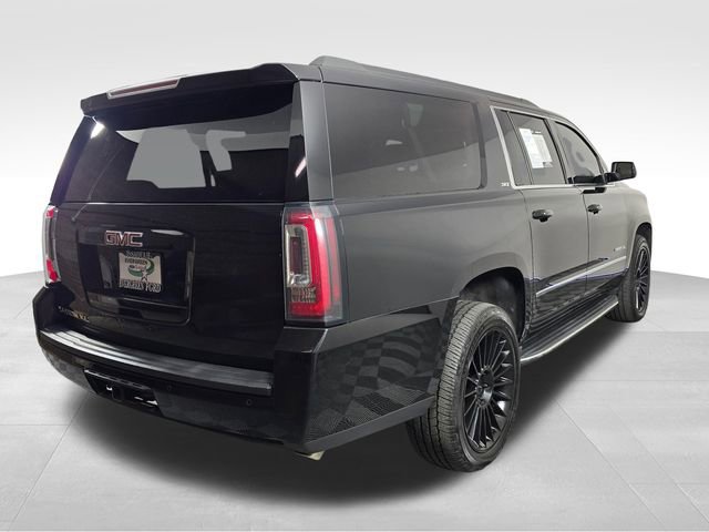 Used 2017 GMC Yukon XL SLT w/ Premium Edition AWD/4WD image 7