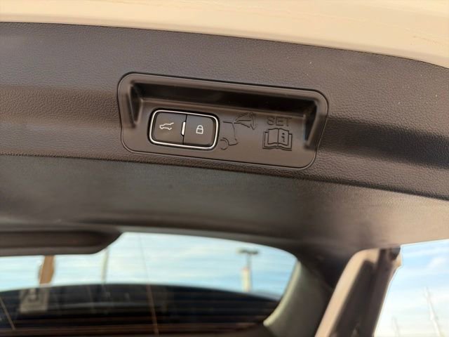 Used 2023 Ford Explorer XLT w/ Equipment Group 202A image 28