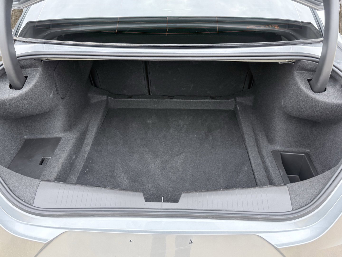 Used 2025 Cadillac CT4 Premium Luxury image 12