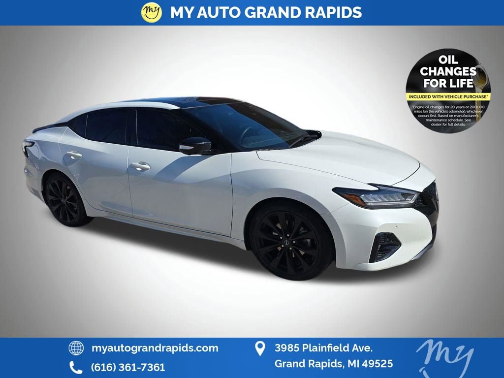 Used 2023 Nissan Maxima SR w/ Sport Mat Group image 1