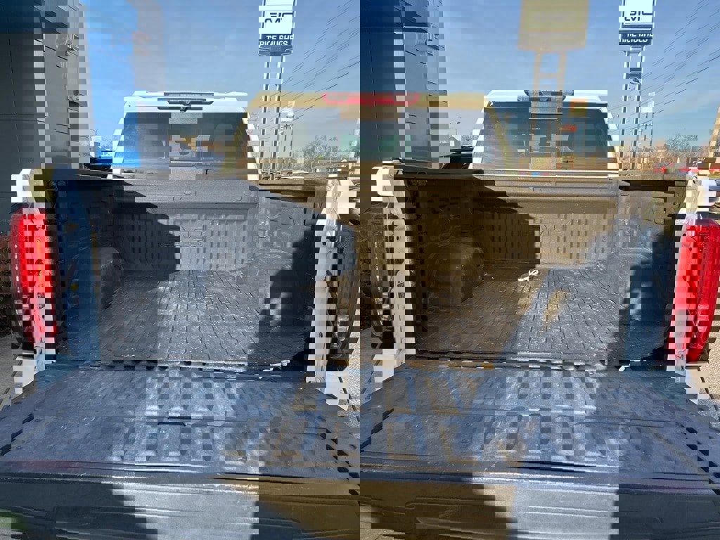 Used 2021 GMC Sierra 1500 SLT w/ SLT Premium Plus Package image 9