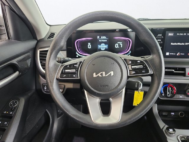 Certified 2024 Kia Seltos LX AWD/4WD image 9