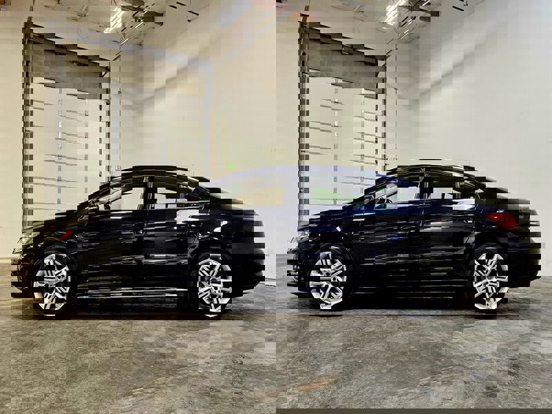 Used 2017 Volkswagen CC R-Line Executive image 6