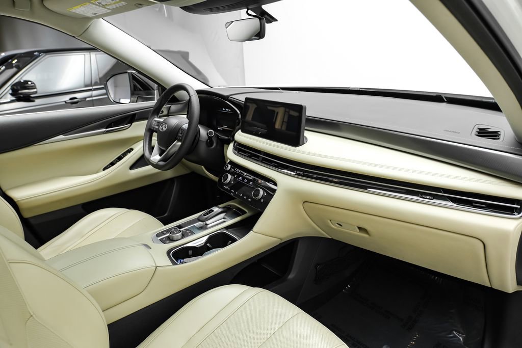 Used 2023 INFINITI QX60 Luxe w/ Cargo Package FWD image 16