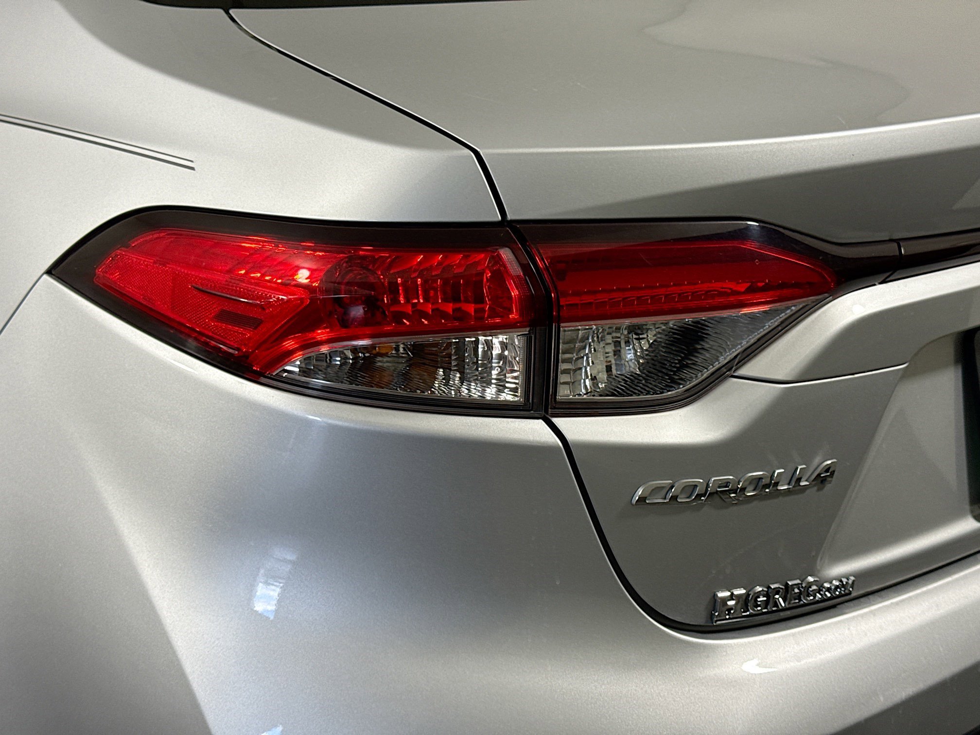 Used 2020 Toyota Corolla LE image 35