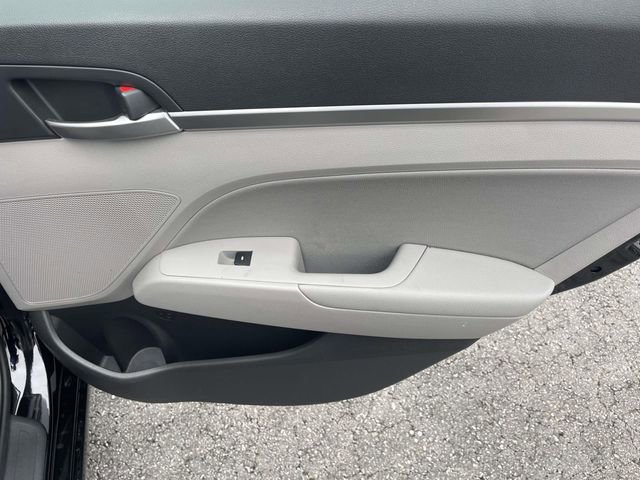 Used 2020 Hyundai Elantra SEL FWD image 11