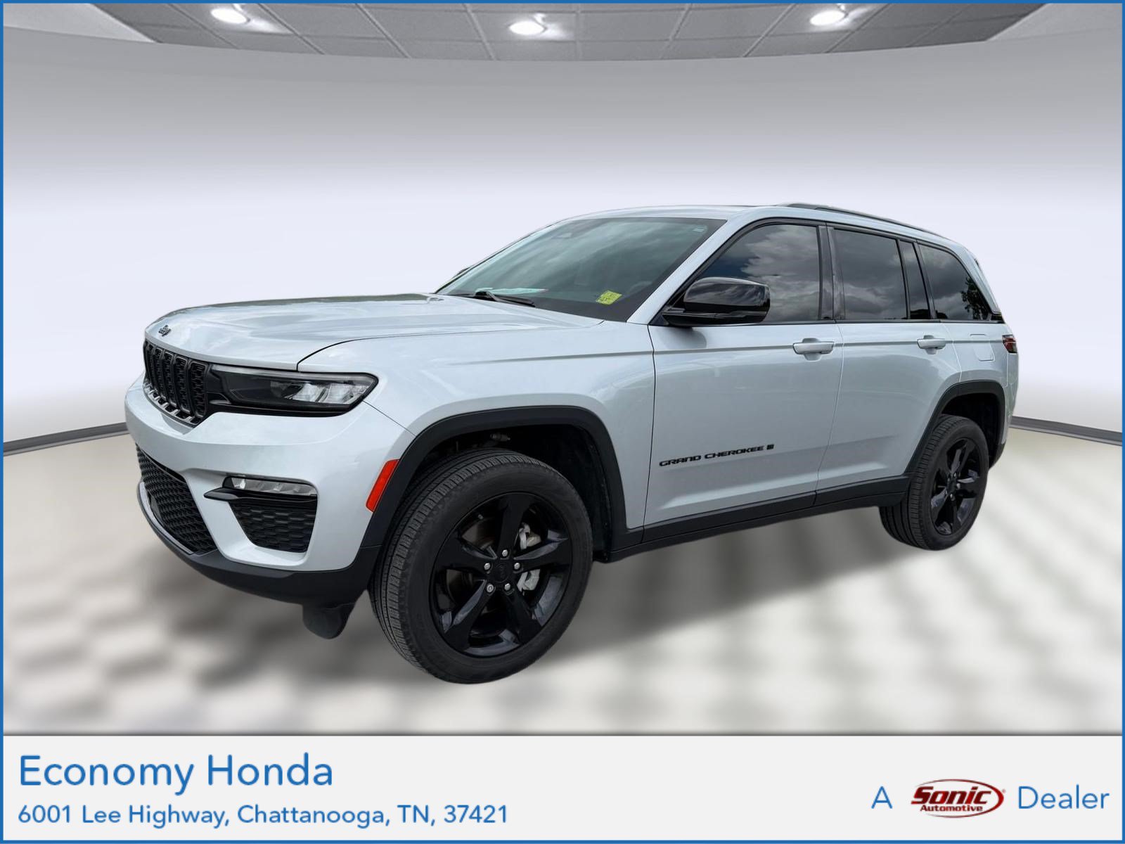 Used 2023 Jeep Grand Cherokee Limited w/ Black Appearance Package