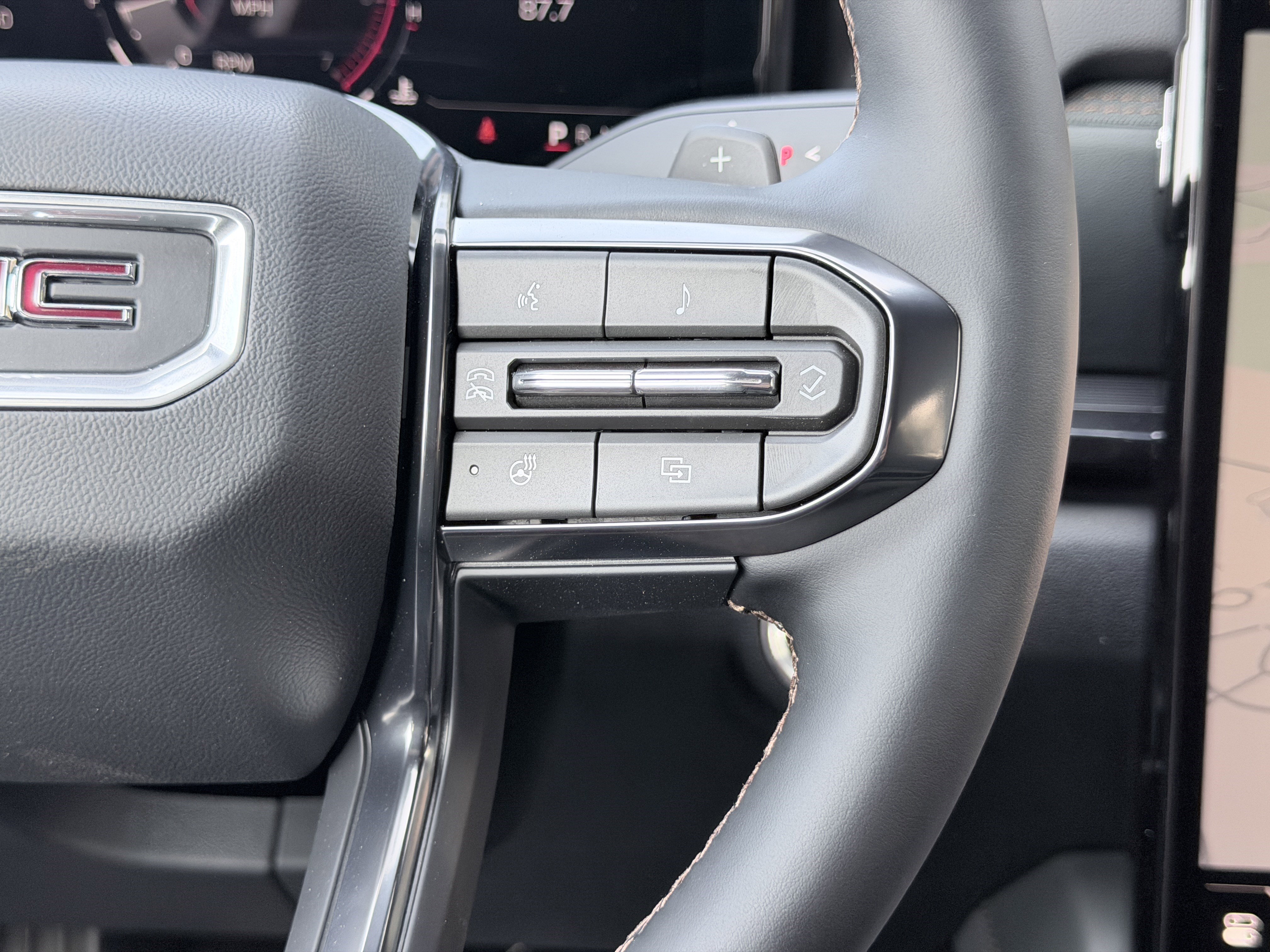 New 2026 GMC Terrain AT4 w/ Technology Package II image 36