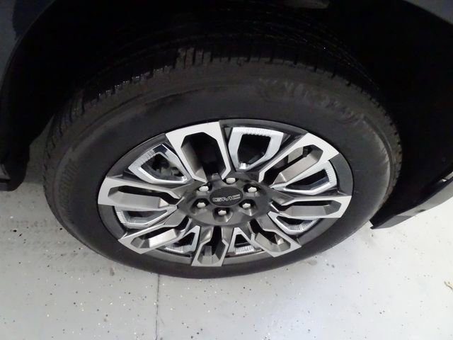 Used 2023 GMC Yukon Denali Ultimate image 34