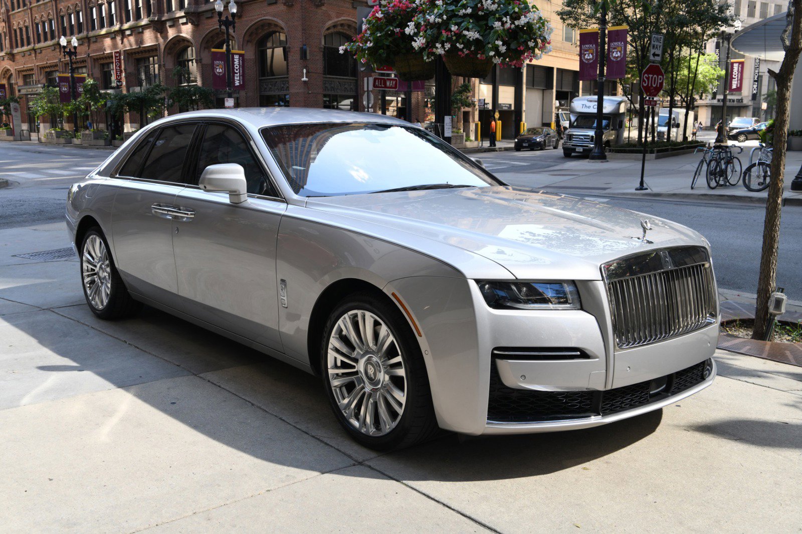 Used 2022 Rolls-Royce Ghost w/ Ghost Package image 3