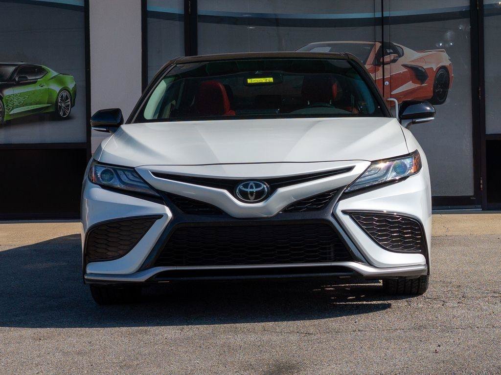 Used 2022 Toyota Camry XSE FWD image 7