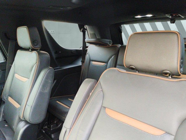 Used 2022 GMC Yukon AT4 AWD/4WD image 11