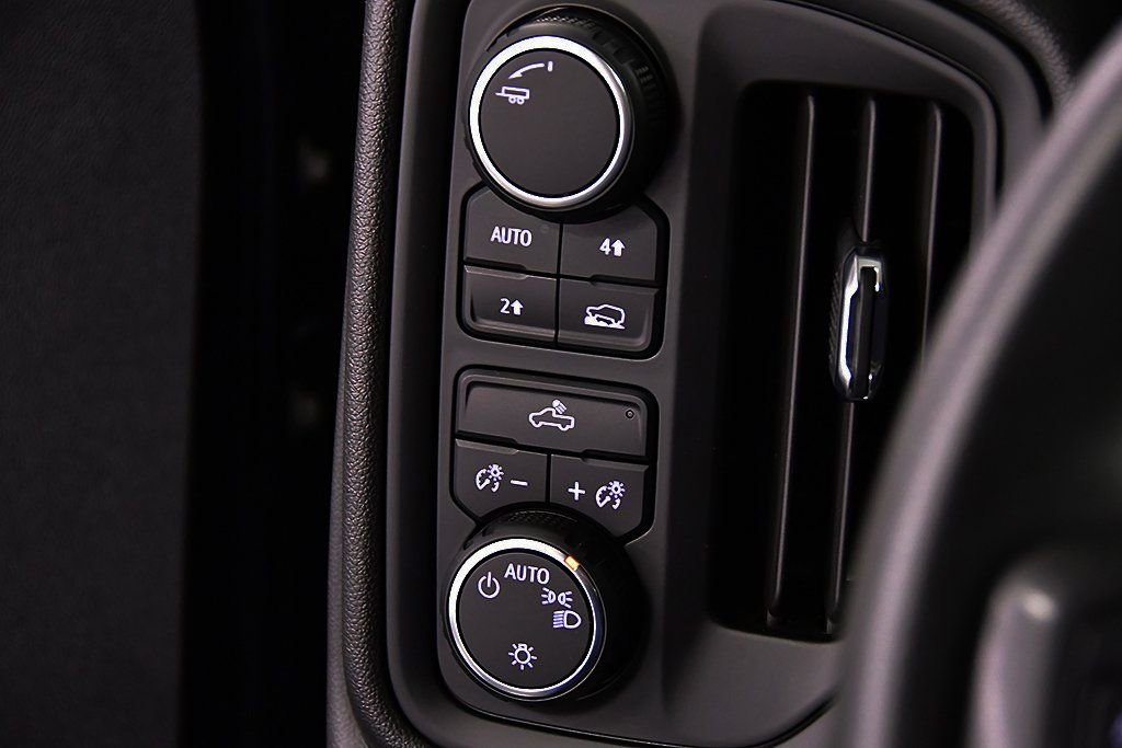 Used 2022 Chevrolet Silverado 1500 Custom image 22