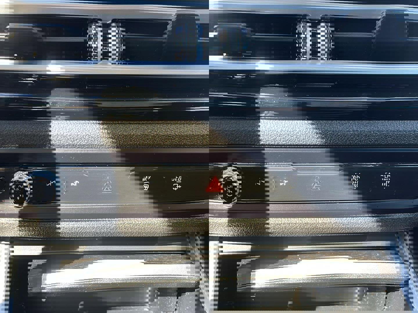 Used 2024 BMW 330e 330e image 21