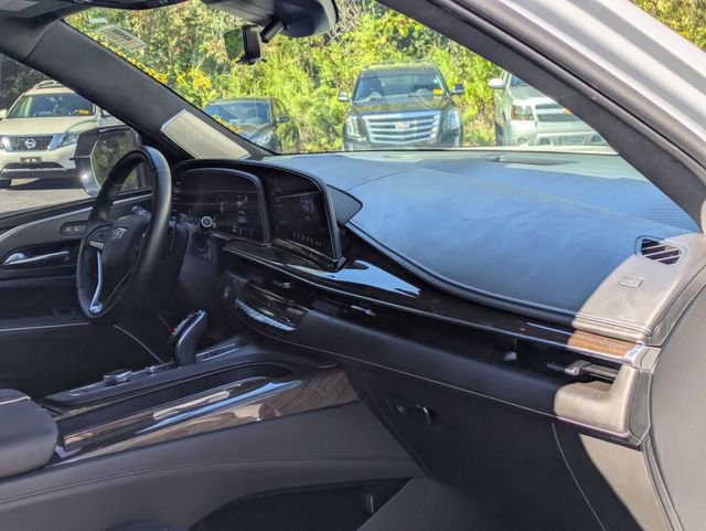 Certified 2023 Cadillac Escalade Premium Luxury Platinum w/ LPO, Radiant Package AWD/4WD image 38