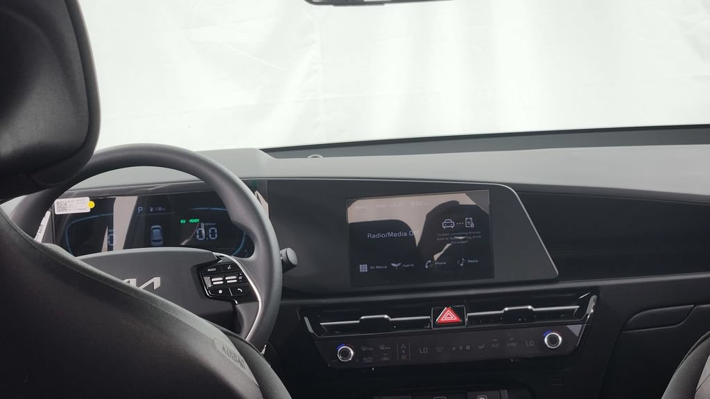 New 2026 Kia Niro LX FWD image 16