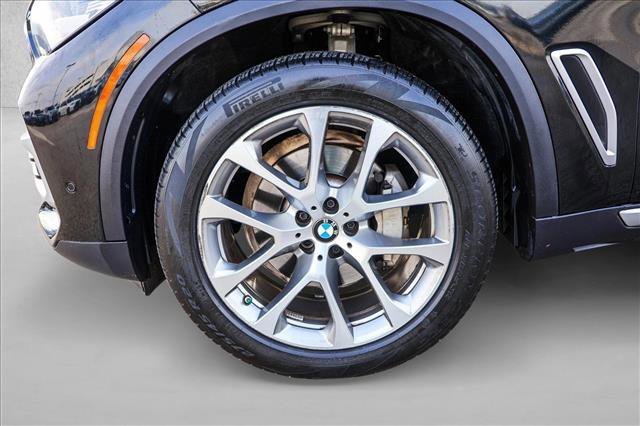 Used 2022 BMW X5 xDrive40i w/ Premium Package image 9