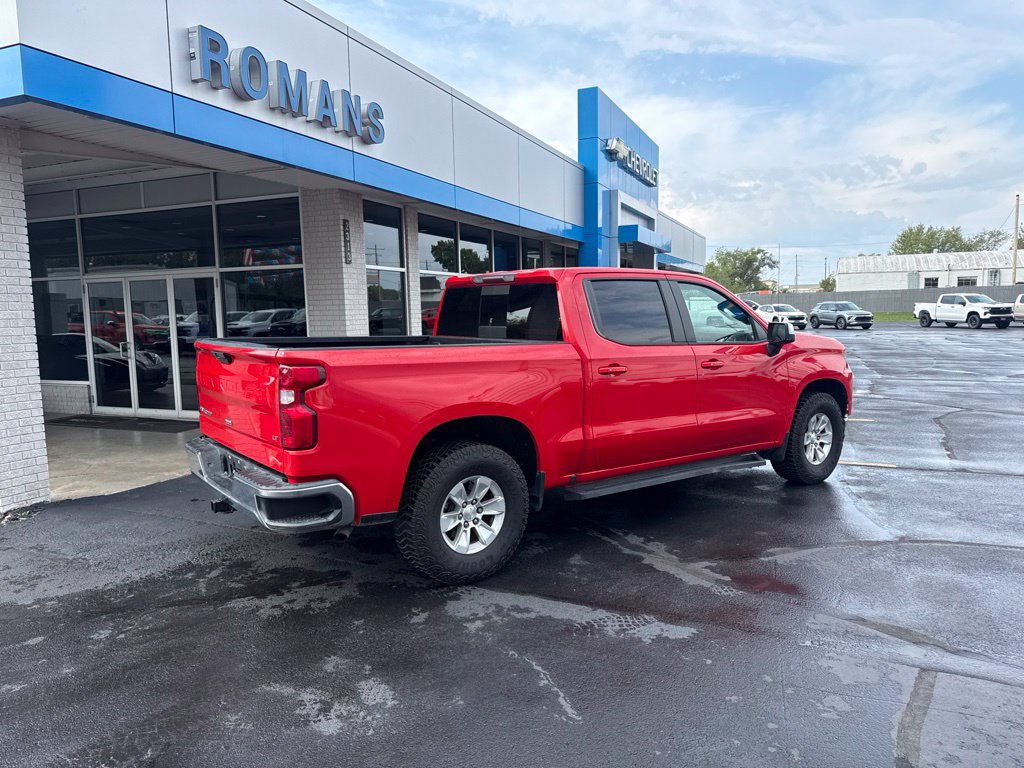 Used 2019 Chevrolet Silverado 1500 LT AWD/4WD image 4