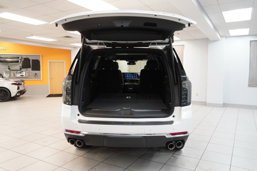 New 2025 Chevrolet Tahoe Premier w/ Sun And Tow Package AWD/4WD image 11