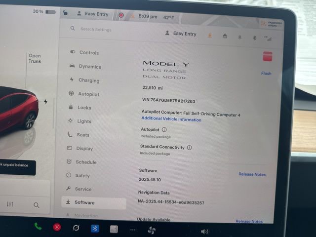 Used 2024 Tesla Model Y Long Range image 23
