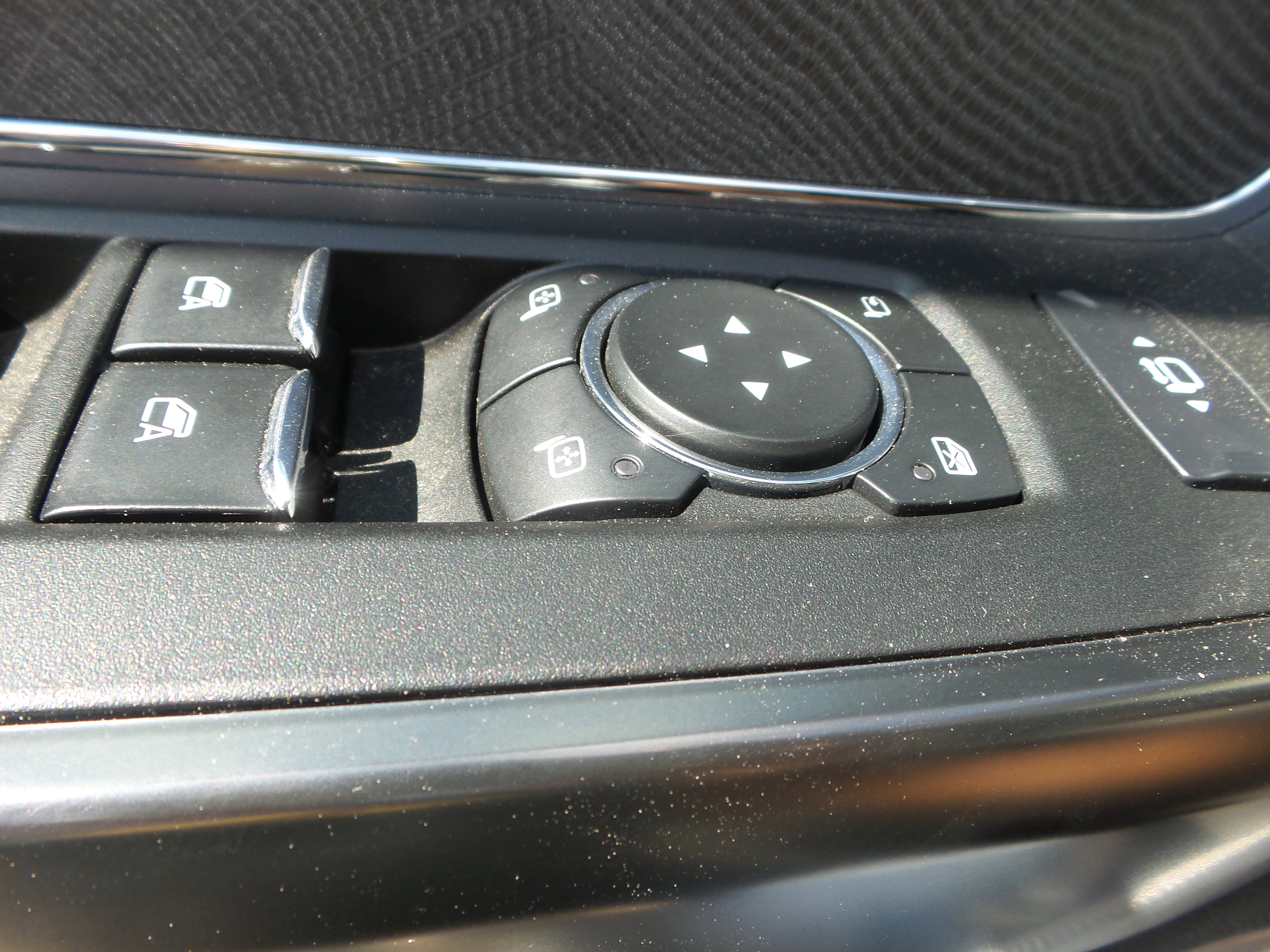 Used 2024 Ford F350 Platinum w/ FX4 Off-Road Package image 76