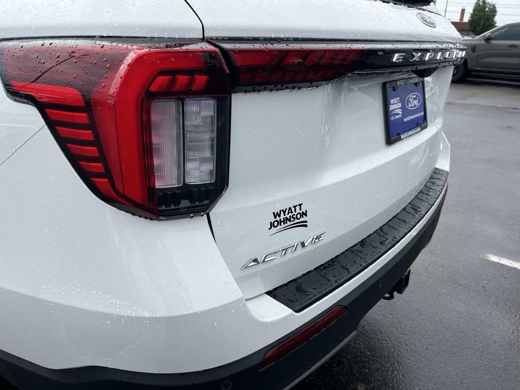 New 2026 Ford Explorer Active w/ Active Comfort Package AWD/4WD image 11