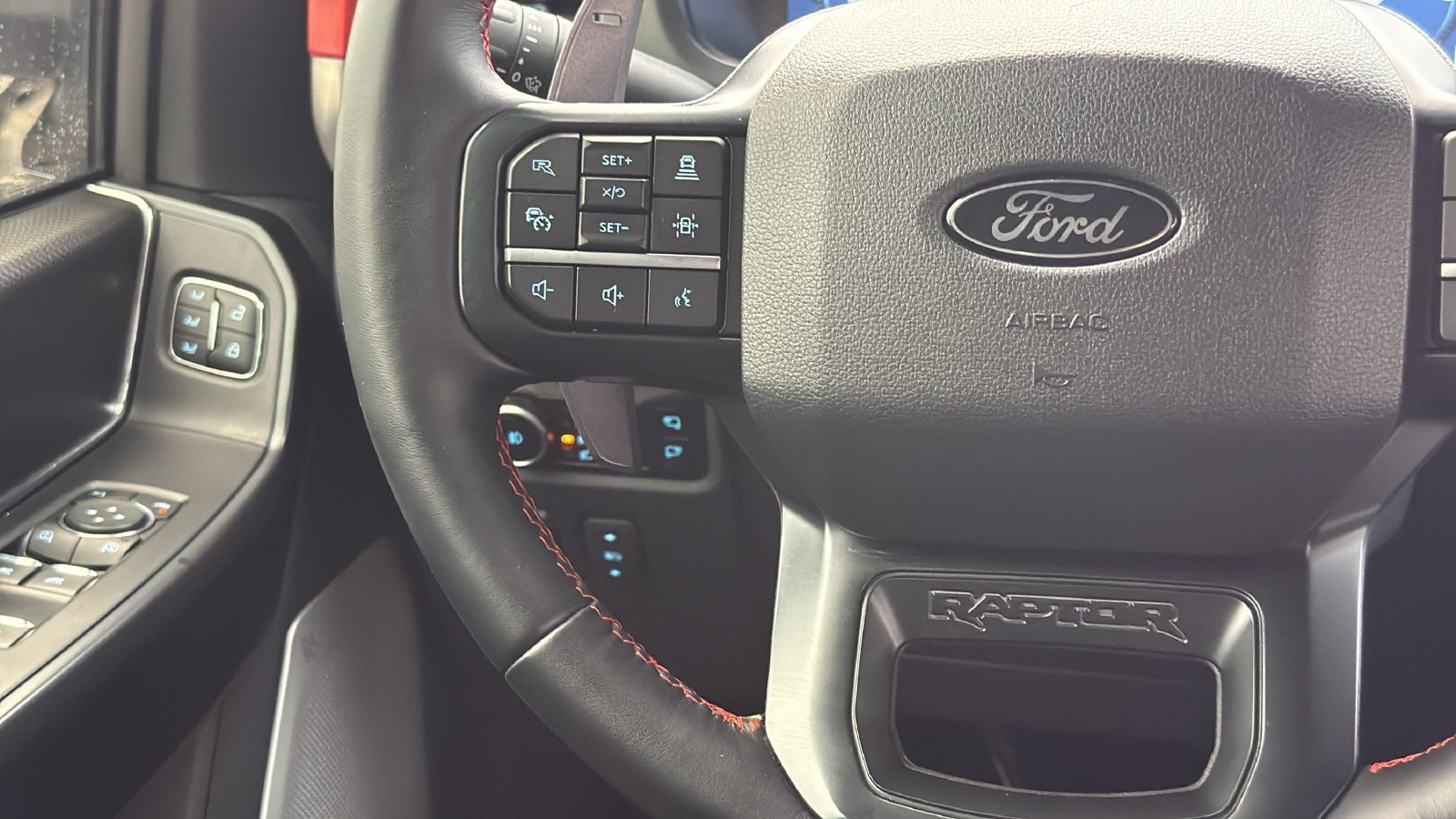 Used 2025 Ford F150 Raptor AWD/4WD image 44